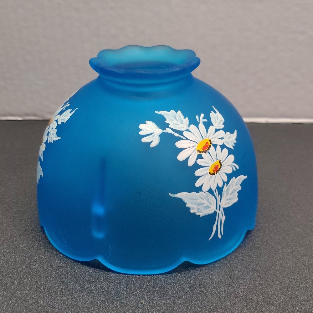 Westmoreland Fairy Lamp Shade Top Blue Daisy Floral Frosted Glass Vintage